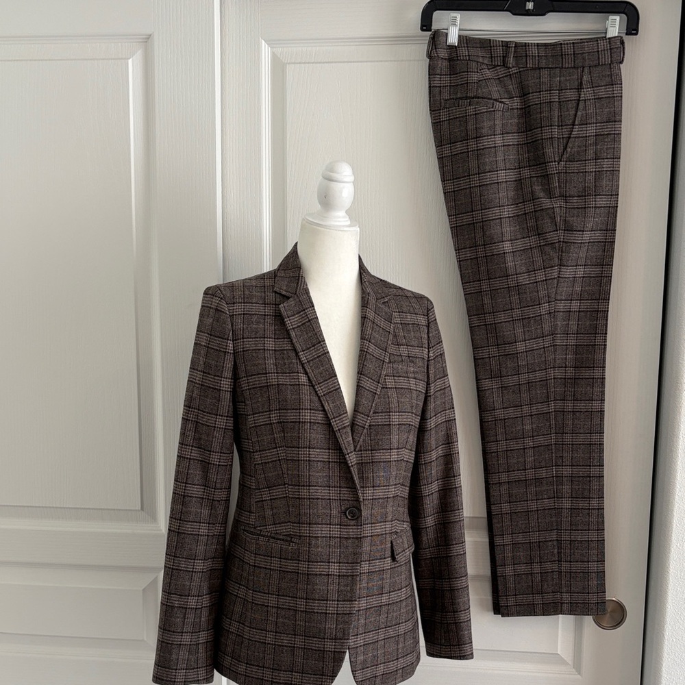 Banana Republic Brown Plaid Blazer and Pants Suit